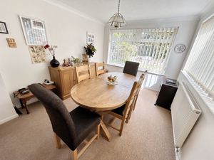 Dining room- click for photo gallery